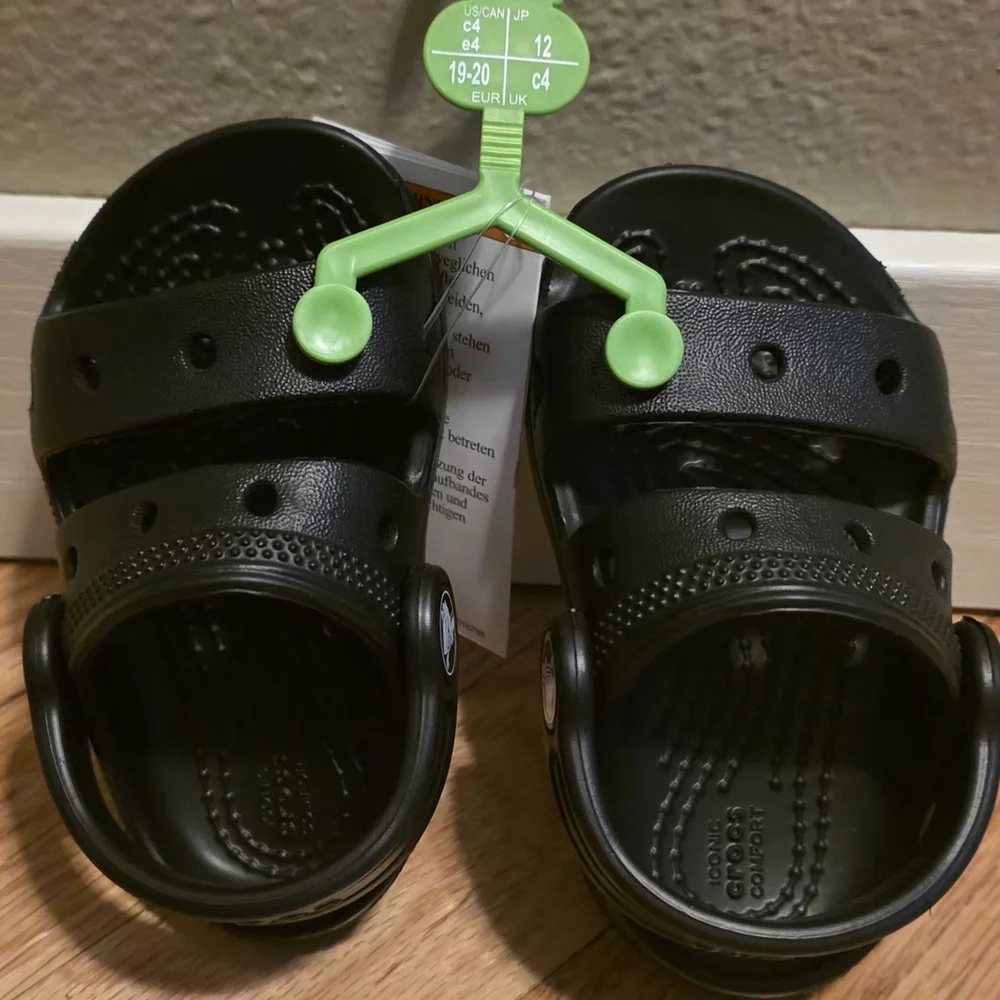 NEW CROCS Toddler C4 Classic Black Sandals - Strappy Sandals